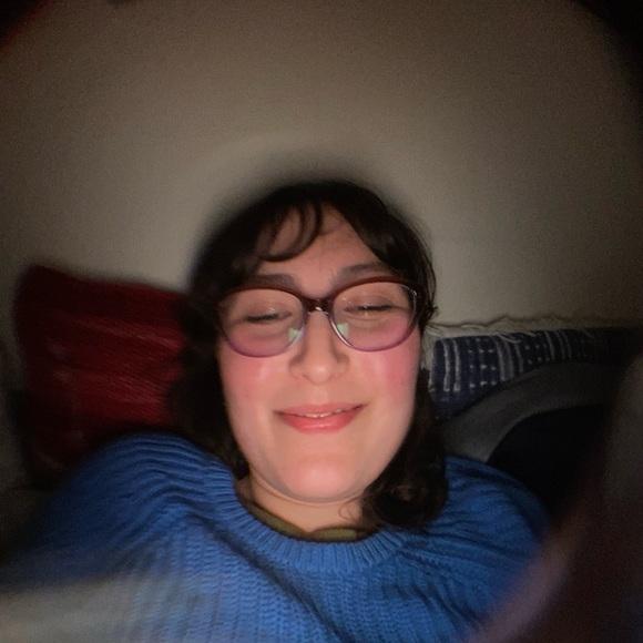 Meet your Posher, Courtney - Picture 1 of 1